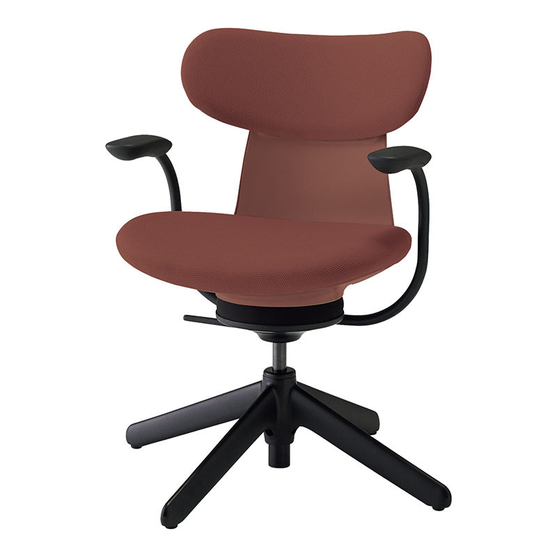 コクヨ ingLIFE 背クッション 布張り 肘付き 4本脚。背：ブリックレッド、座：ブリックレッド。品番：C05-B11CCL-AJAJAJ1。